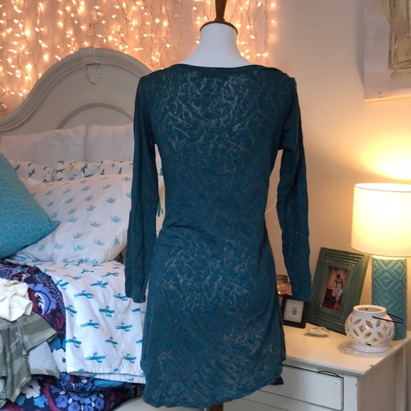 Teal long sleeve top. Different lengths. - Picture 4 of 4